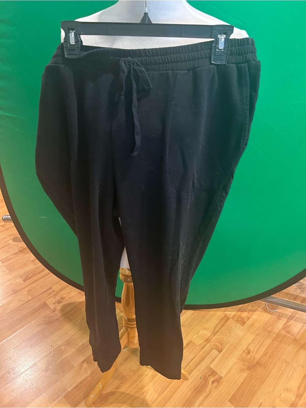 Brooklinen Black Men's Drawstring Joggers